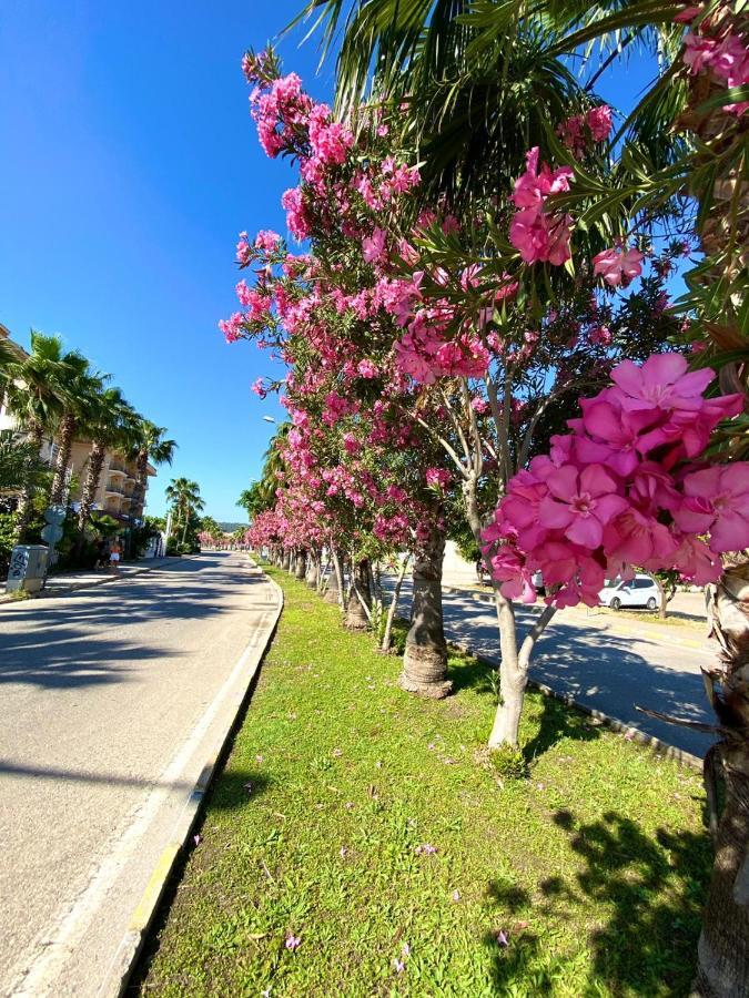 Istanbul Beach Hotel ケメル エクステリア 写真